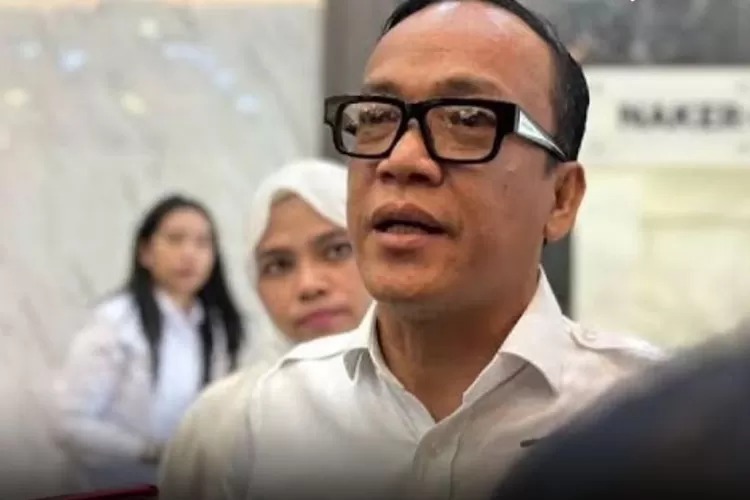 Tagar KaburAjaDulu Trending, Ini Tanggapan Santai Wamenaker Immanuel Ebenezer